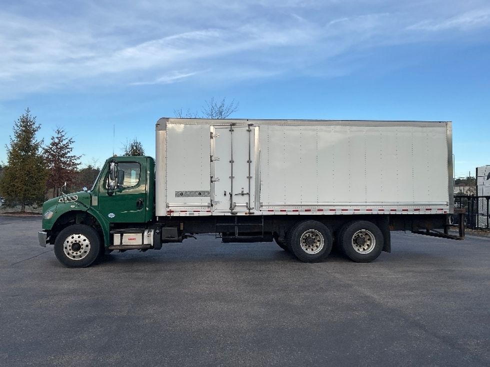 Medium Duty Box Truck-Light and Medium Duty Trucks-Freightliner-2019-M2-Norton-MA-154,320\n\t\tmiles-$ 57,000 - Image 4
