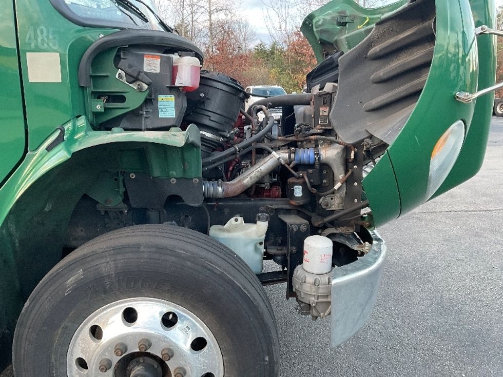 Medium Duty Box Truck-Light and Medium Duty Trucks-Freightliner-2019-M2-Norton-MA-154,618\n\t\tmiles-$ 57,000 - Image 22