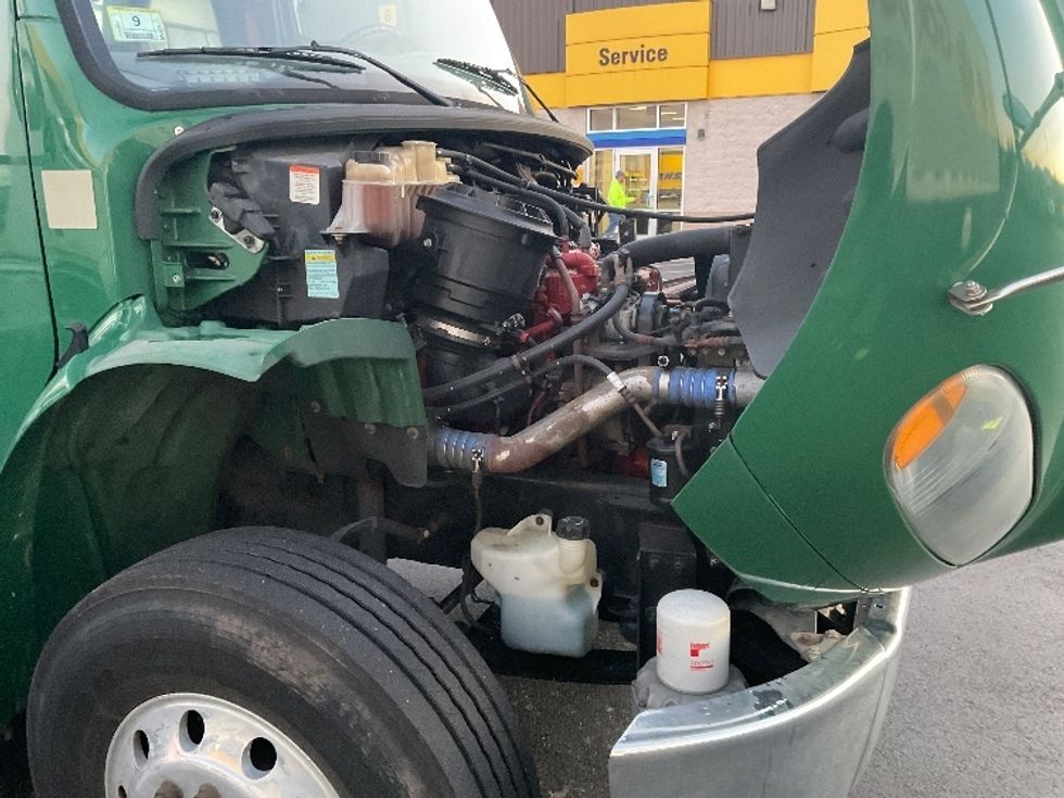 Medium Duty Box Truck-Light and Medium Duty Trucks-Freightliner-2019-M2-Norton-MA-154,889\n\t\tmiles-$ 56,750 - Image 23