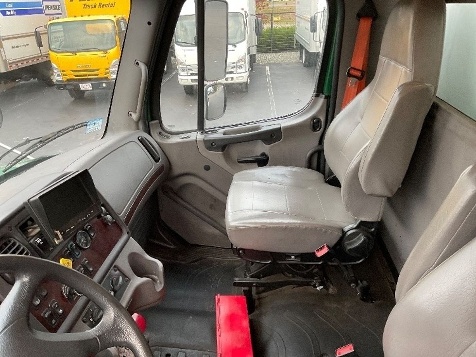 Medium Duty Box Truck-Light and Medium Duty Trucks-Freightliner-2019-M2-Norton-MA-154,896\n\t\tmiles-$ 56,750 - Image 19
