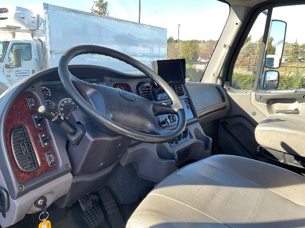 Medium Duty Box Truck-Light and Medium Duty Trucks-Freightliner-2019-M2-Norton-MA-156,019\n\t\tmiles-$ 56,750 - Image 14