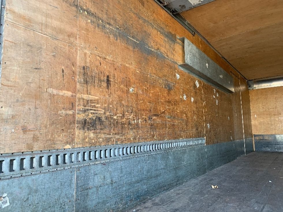 Medium Duty Box Truck-Light and Medium Duty Trucks-Freightliner-2019-M2-Norton-MA-157,126\n\t\tmiles-$ 59,250 - Image 11