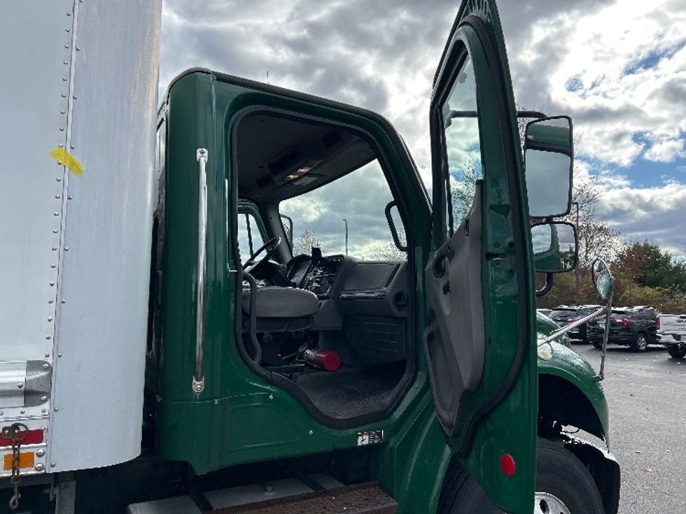 Medium Duty Box Truck-Light and Medium Duty Trucks-Freightliner-2019-M2-Norton-MA-159,497\n\t\tmiles-$ 59,000 - Image 20