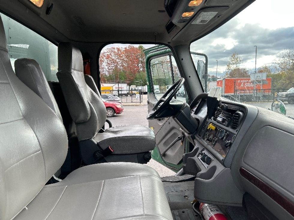 Medium Duty Box Truck-Light and Medium Duty Trucks-Freightliner-2019-M2-Norton-MA-159,497\n\t\tmiles-$ 59,000 - Image 22