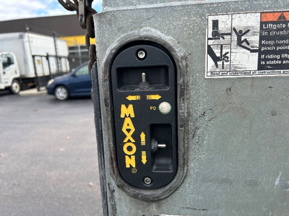 Medium Duty Box Truck-Light and Medium Duty Trucks-Freightliner-2019-M2-Norton-MA-159,497\n\t\tmiles-$ 59,000 - Image 26