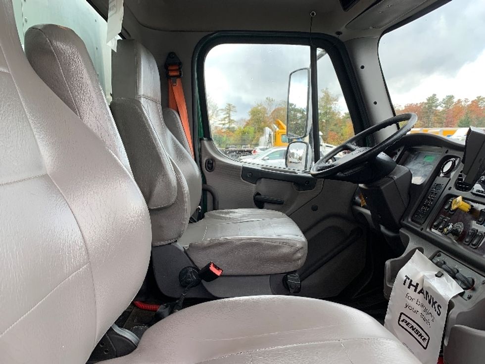 Medium Duty Box Truck-Light and Medium Duty Trucks-Freightliner-2019-M2-Norton-MA-159,989\n\t\tmiles-$ 56,250 - Image 21