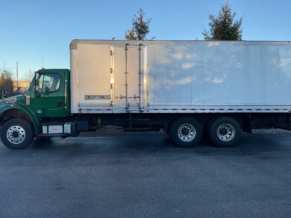 Medium Duty Box Truck-Light and Medium Duty Trucks-Freightliner-2019-M2-Norton-MA-161,281\n\t\tmiles-$ 56,000 - Image 4