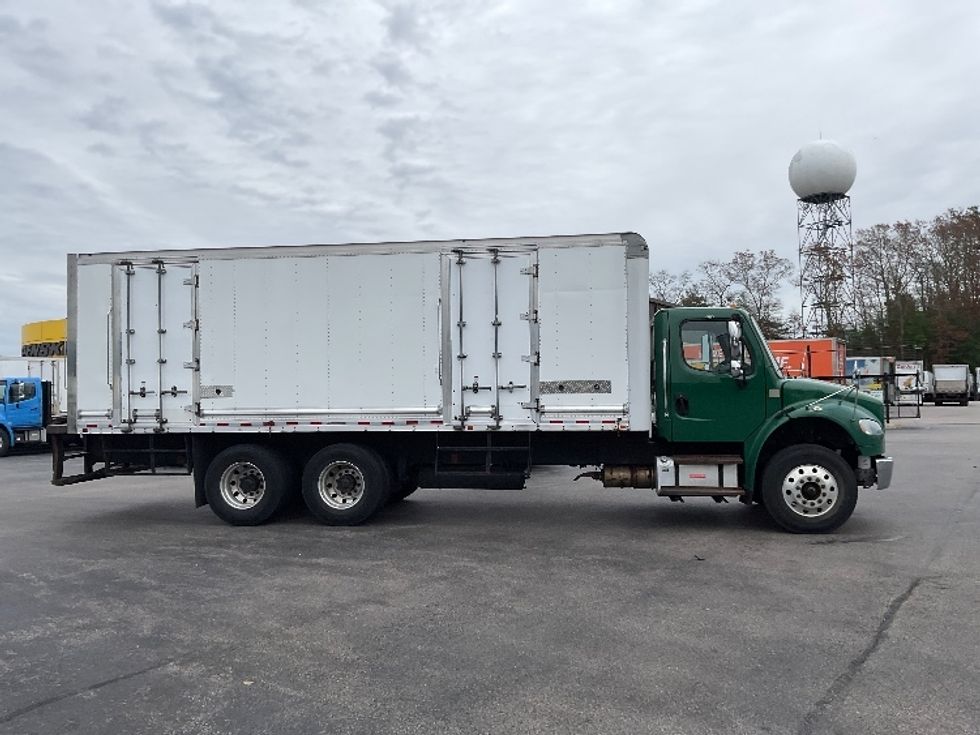 Medium Duty Box Truck-Light and Medium Duty Trucks-Freightliner-2019-M2-Norton-MA-161,419\n\t\tmiles-$ 56,000 - Image 15