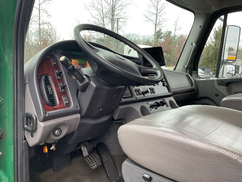 Medium Duty Box Truck-Light and Medium Duty Trucks-Freightliner-2019-M2-Norton-MA-161,419\n\t\tmiles-$ 56,000 - Image 17