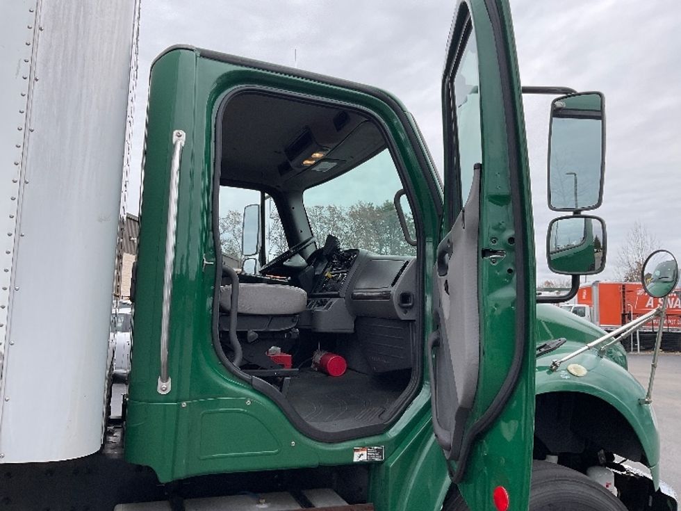 Medium Duty Box Truck-Light and Medium Duty Trucks-Freightliner-2019-M2-Norton-MA-161,419\n\t\tmiles-$ 56,000 - Image 20