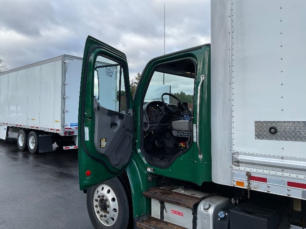 Medium Duty Box Truck-Light and Medium Duty Trucks-Freightliner-2019-M2-Norton-MA-161,804\n\t\tmiles-$ 56,000 - Image 16