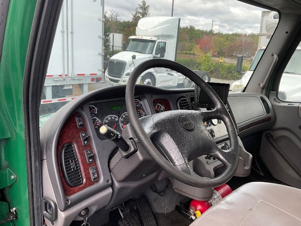 Medium Duty Box Truck-Light and Medium Duty Trucks-Freightliner-2019-M2-Norton-MA-161,804\n\t\tmiles-$ 56,000 - Image 17