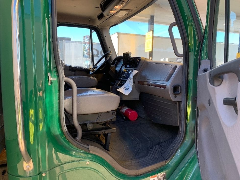 Medium Duty Box Truck-Light and Medium Duty Trucks-Freightliner-2019-M2-Norton-MA-161,804\n\t\tmiles-$ 56,000 - Image 20