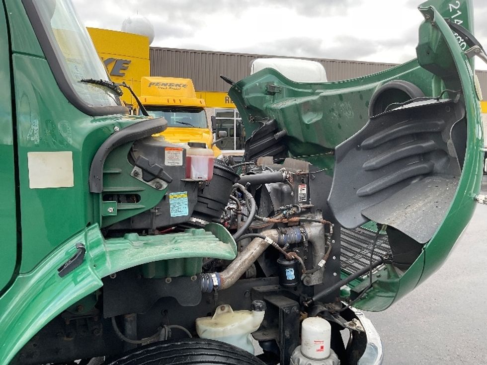Medium Duty Box Truck-Light and Medium Duty Trucks-Freightliner-2019-M2-Norton-MA-161,804\n\t\tmiles-$ 56,000 - Image 23