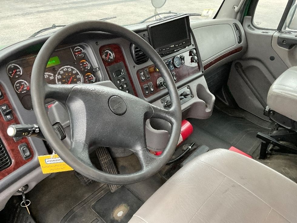 Medium Duty Box Truck-Light and Medium Duty Trucks-Freightliner-2019-M2-Norton-MA-162,483\n\t\tmiles-$ 55,750 - Image 17