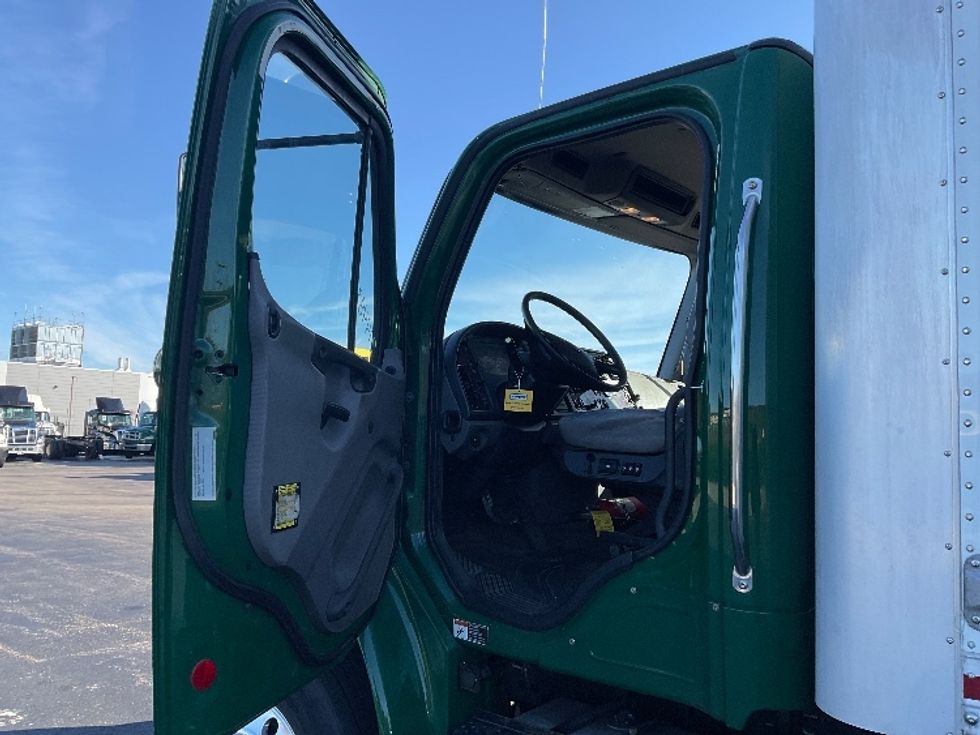 Medium Duty Box Truck-Light and Medium Duty Trucks-Freightliner-2019-M2-Norton-MA-163,986\n\t\tmiles-$ 55,500 - Image 16