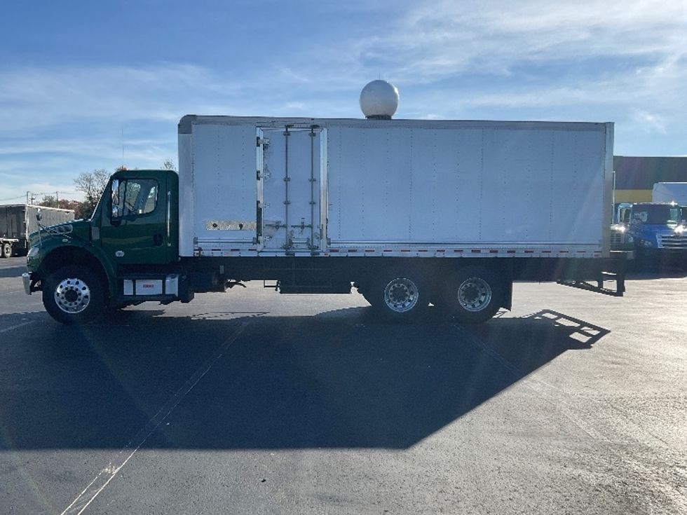 Medium Duty Box Truck-Light and Medium Duty Trucks-Freightliner-2019-M2-Norton-MA-163,986\n\t\tmiles-$ 55,500 - Image 4
