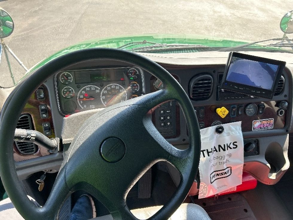 Medium Duty Box Truck-Light and Medium Duty Trucks-Freightliner-2019-M2-Norton-MA-170,231\n\t\tmiles-$ 31,000 - Image 18