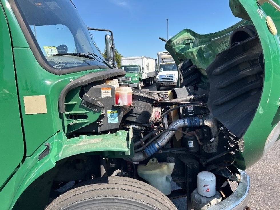 Medium Duty Box Truck-Light and Medium Duty Trucks-Freightliner-2019-M2-Norton-MA-170,231\n\t\tmiles-$ 31,000 - Image 23