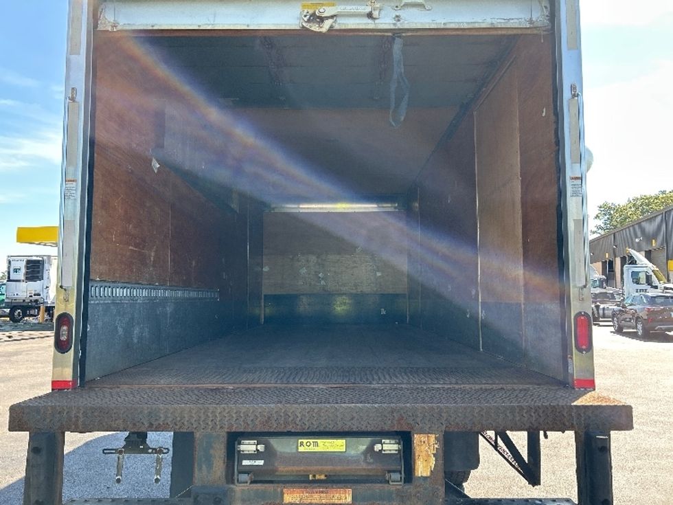 Medium Duty Box Truck-Light and Medium Duty Trucks-Freightliner-2019-M2-Norton-MA-170,231\n\t\tmiles-$ 31,000 - Image 8