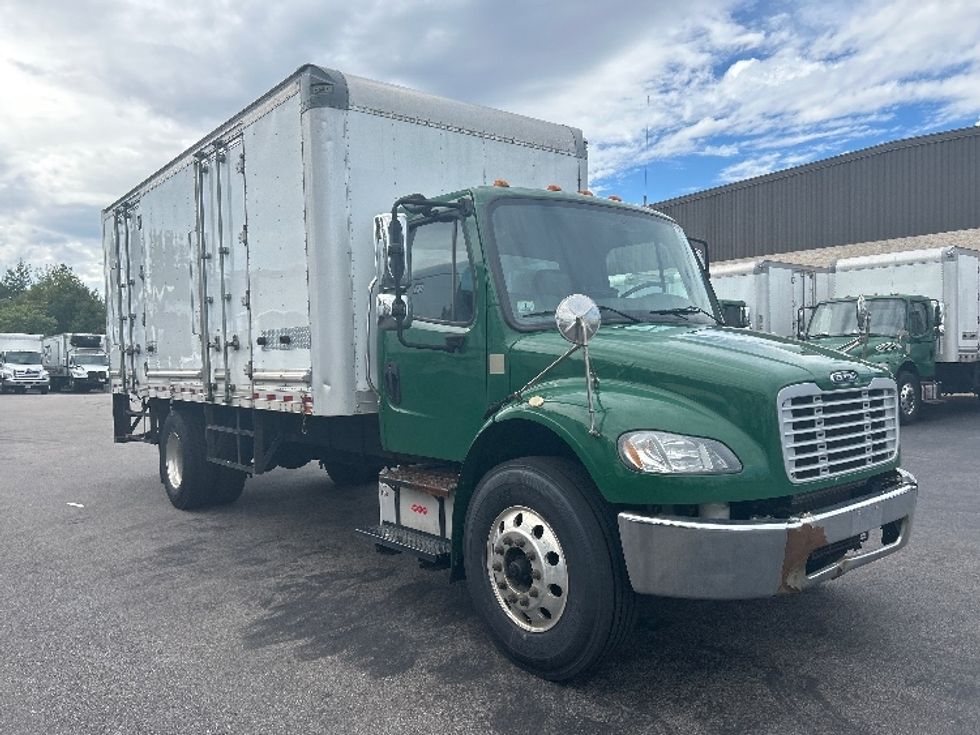 Medium Duty Box Truck-Light and Medium Duty Trucks-Freightliner-2019-M2-Norton-MA-170,938\n\t\tmiles-$ 31,000 - Image 1
