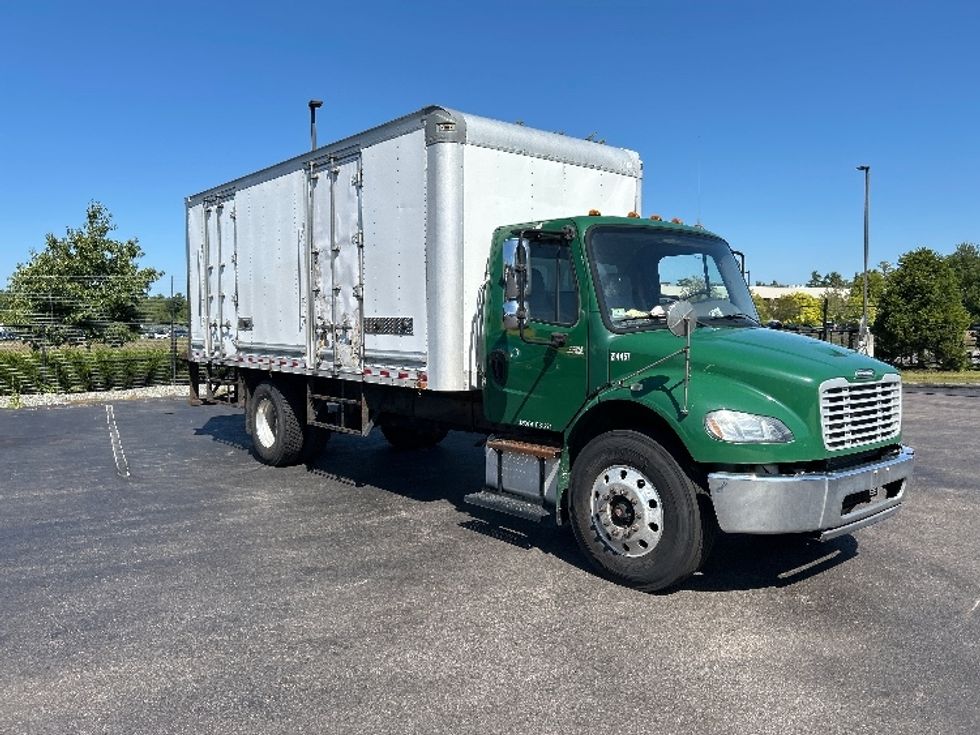 Medium Duty Box Truck-Light and Medium Duty Trucks-Freightliner-2019-M2-Norton-MA-171,203\n\t\tmiles-$ 31,000 - Image 1