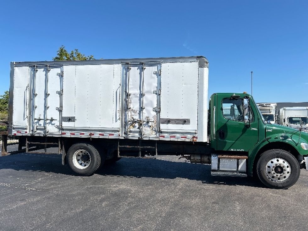Medium Duty Box Truck-Light and Medium Duty Trucks-Freightliner-2019-M2-Norton-MA-171,203\n\t\tmiles-$ 31,000 - Image 15