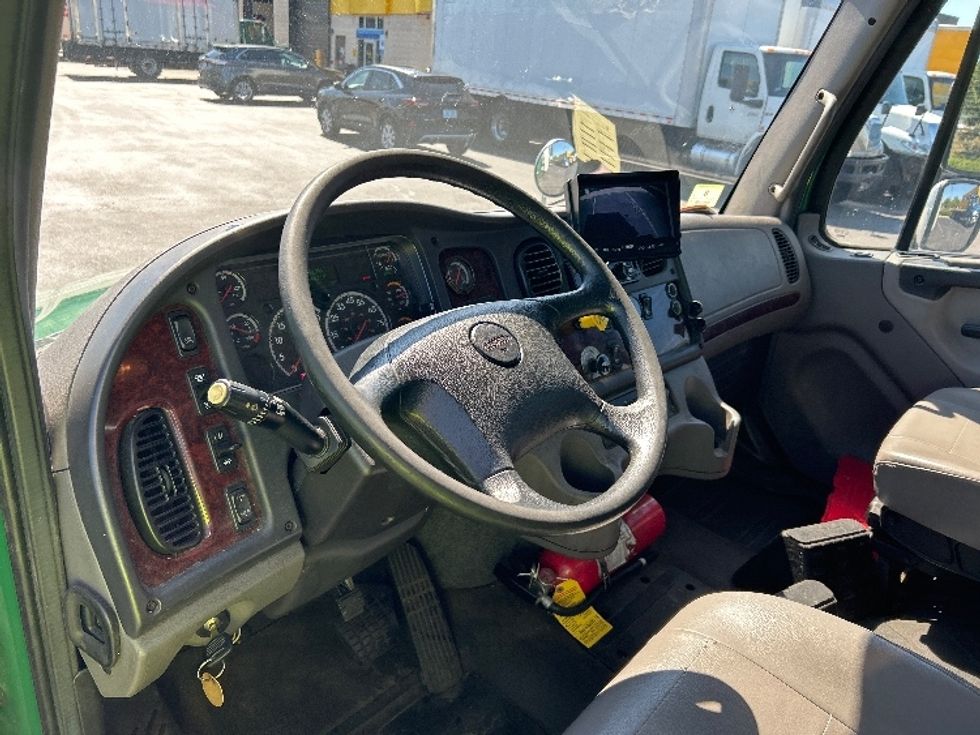 Medium Duty Box Truck-Light and Medium Duty Trucks-Freightliner-2019-M2-Norton-MA-171,203\n\t\tmiles-$ 31,000 - Image 17
