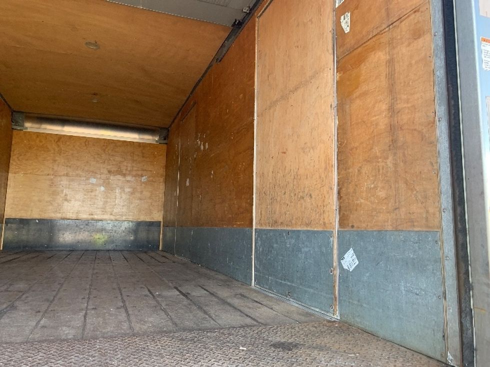 Medium Duty Box Truck-Light and Medium Duty Trucks-Freightliner-2019-M2-Norton-MA-173,165\n\t\tmiles-$ 30,750 - Image 12