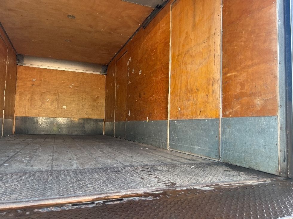 Medium Duty Box Truck-Light and Medium Duty Trucks-Freightliner-2019-M2-Norton-MA-173,667\n\t\tmiles-$ 30,500 - Image 12