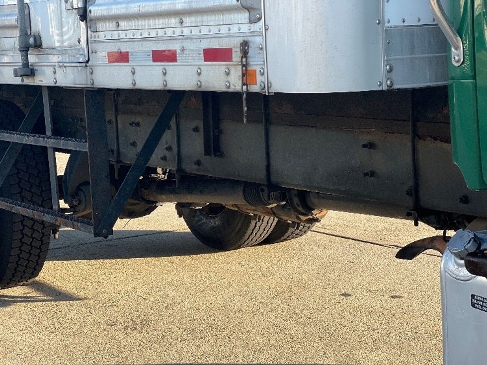 Medium Duty Box Truck-Light and Medium Duty Trucks-Freightliner-2019-M2-Norton-MA-173,667\n\t\tmiles-$ 30,500 - Image 14