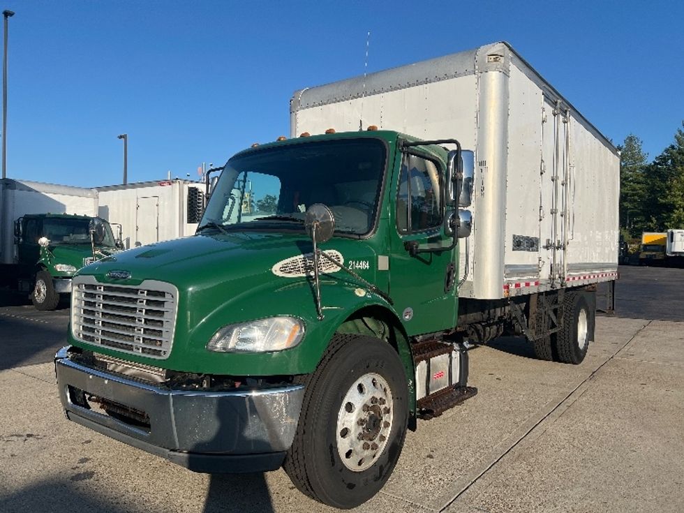 Medium Duty Box Truck-Light and Medium Duty Trucks-Freightliner-2019-M2-Norton-MA-173,667\n\t\tmiles-$ 30,500 - Image 3