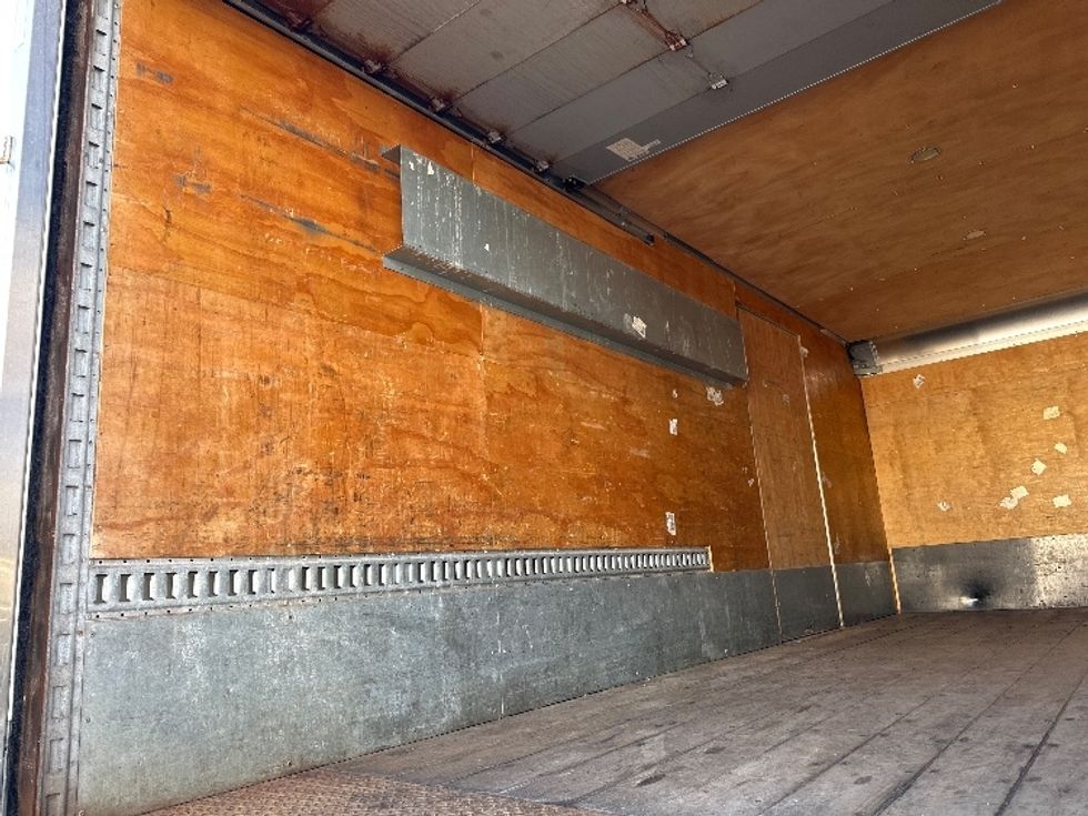 Medium Duty Box Truck-Light and Medium Duty Trucks-Freightliner-2019-M2-Norton-MA-174,775\n\t\tmiles-$ 30,500 - Image 10