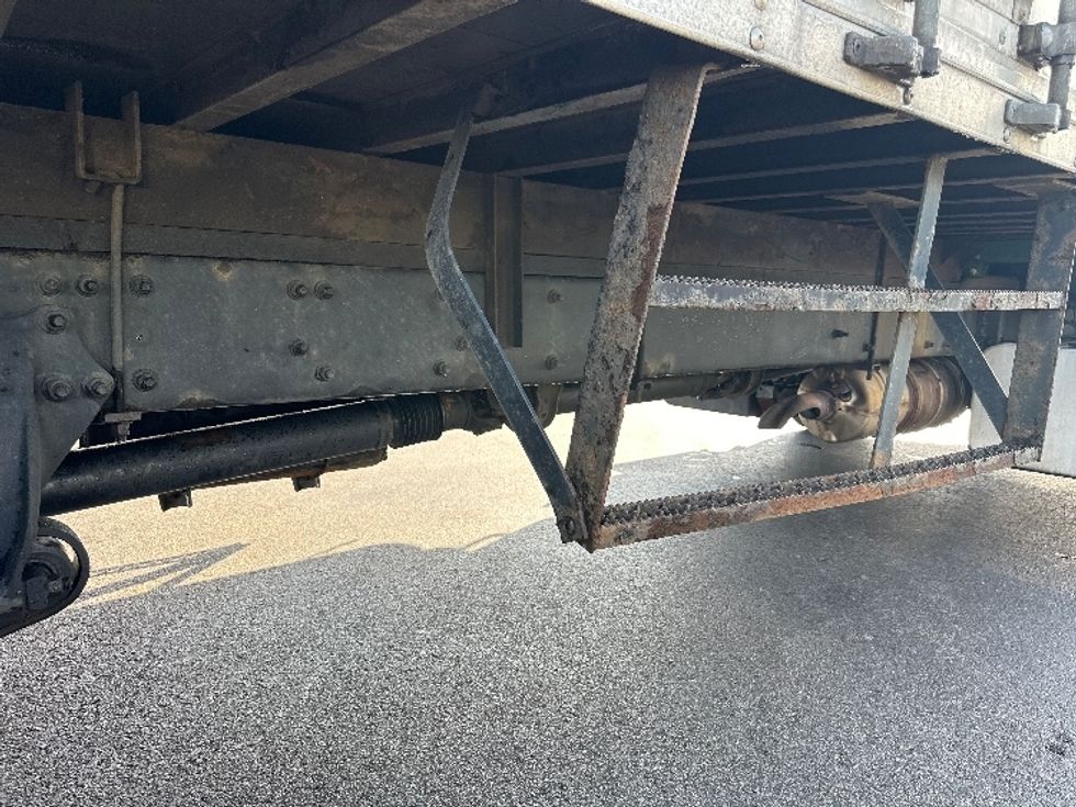 Medium Duty Box Truck-Light and Medium Duty Trucks-Freightliner-2019-M2-Norton-MA-174,775\n\t\tmiles-$ 30,500 - Image 13