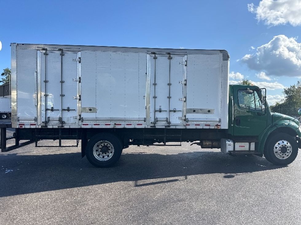 Medium Duty Box Truck-Light and Medium Duty Trucks-Freightliner-2019-M2-Norton-MA-174,775\n\t\tmiles-$ 30,500 - Image 14