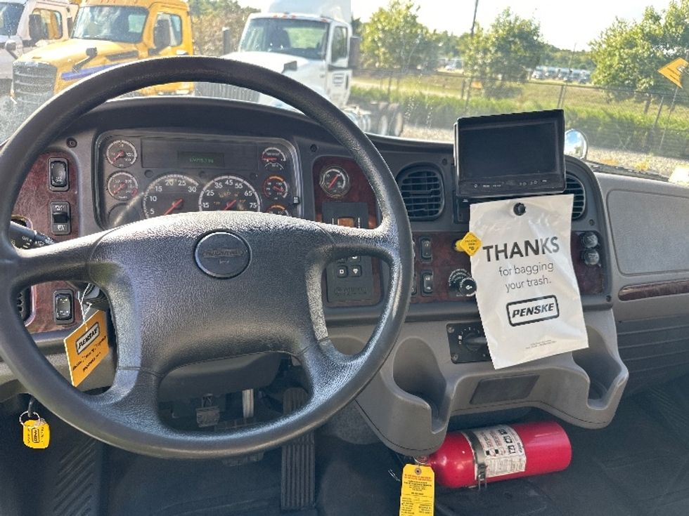 Medium Duty Box Truck-Light and Medium Duty Trucks-Freightliner-2019-M2-Norton-MA-174,775\n\t\tmiles-$ 30,500 - Image 17