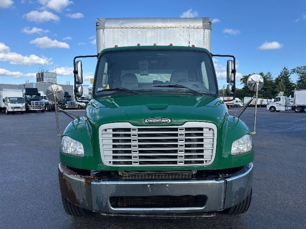 Medium Duty Box Truck-Light and Medium Duty Trucks-Freightliner-2019-M2-Norton-MA-174,775\n\t\tmiles-$ 30,500 - Image 2