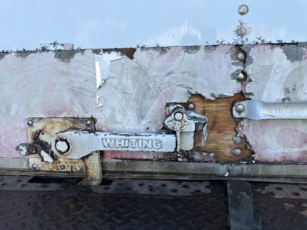 Medium Duty Box Truck-Light and Medium Duty Trucks-Freightliner-2019-M2-Norton-MA-174,775\n\t\tmiles-$ 30,500 - Image 24