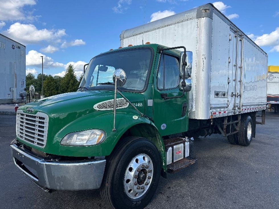 Medium Duty Box Truck-Light and Medium Duty Trucks-Freightliner-2019-M2-Norton-MA-174,775\n\t\tmiles-$ 30,500 - Image 3