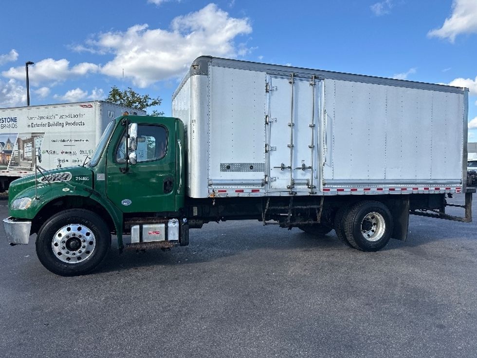 Medium Duty Box Truck-Light and Medium Duty Trucks-Freightliner-2019-M2-Norton-MA-174,775\n\t\tmiles-$ 30,500 - Image 4