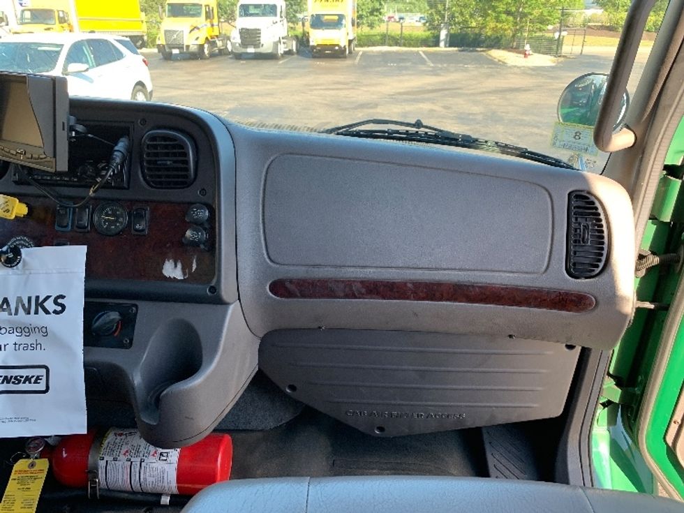 Medium Duty Box Truck-Light and Medium Duty Trucks-Freightliner-2019-M2-Norton-MA-175,851\n\t\tmiles-$ 30,000 - Image 21