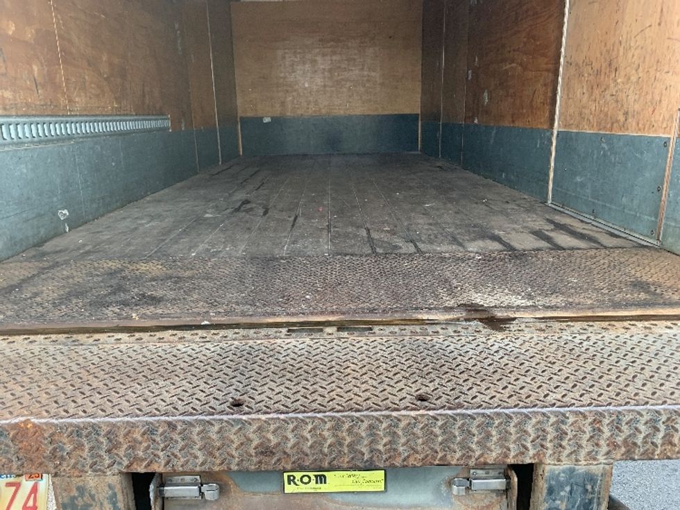 Medium Duty Box Truck-Light and Medium Duty Trucks-Freightliner-2019-M2-Norton-MA-181,953\n\t\tmiles-$ 29,750 - Image 10
