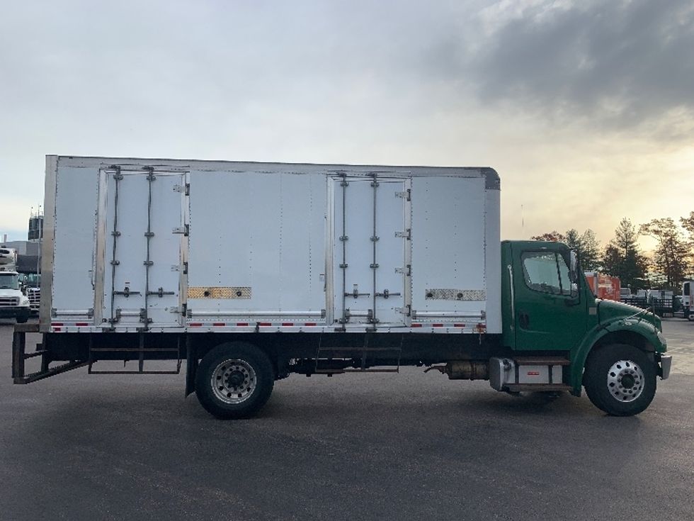 Medium Duty Box Truck-Light and Medium Duty Trucks-Freightliner-2019-M2-Norton-MA-181,953\n\t\tmiles-$ 29,750 - Image 15