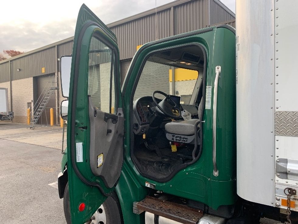 Medium Duty Box Truck-Light and Medium Duty Trucks-Freightliner-2019-M2-Norton-MA-181,953\n\t\tmiles-$ 29,750 - Image 16