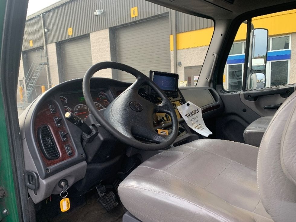 Medium Duty Box Truck-Light and Medium Duty Trucks-Freightliner-2019-M2-Norton-MA-181,953\n\t\tmiles-$ 29,750 - Image 17