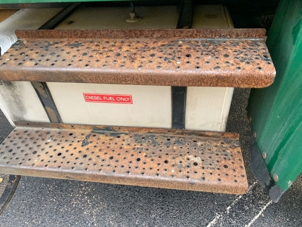 Medium Duty Box Truck-Light and Medium Duty Trucks-Freightliner-2019-M2-Norton-MA-181,953\n\t\tmiles-$ 29,750 - Image 28