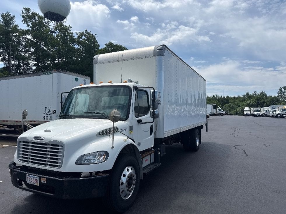 Medium Duty Box Truck-Light and Medium Duty Trucks-Freightliner-2019-M2-Norton-MA-210,662\n\t\tmiles-$ 44,500 - Image 3