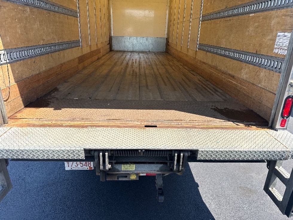 Medium Duty Box Truck-Light and Medium Duty Trucks-Freightliner-2019-M2-Norton-MA-210,662\n\t\tmiles-$ 44,500 - Image 9