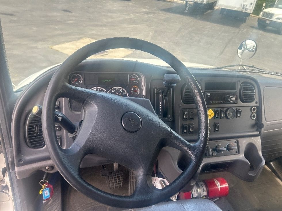Medium Duty Box Truck-Light and Medium Duty Trucks-Freightliner-2019-M2-Obetz-OH-120,278\n\t\tmiles-$ 53,750 - Image 18