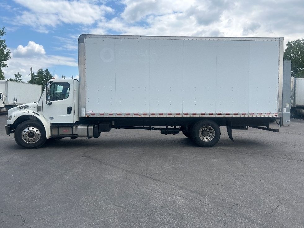 Medium Duty Box Truck-Light and Medium Duty Trucks-Freightliner-2019-M2-Obetz-OH-120,278\n\t\tmiles-$ 53,750 - Image 4